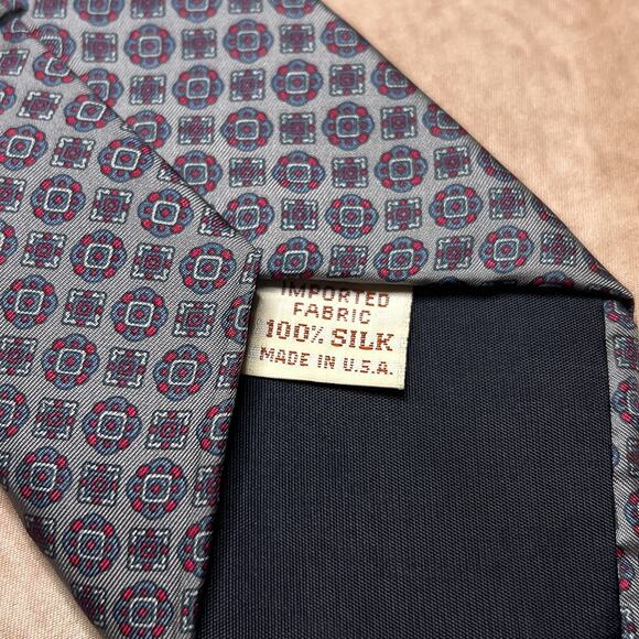 Yves Saint Laurent Neckwear Vintage 80s Silk Neck Tie Geometric Diamond Formal - Picture 3 of 6